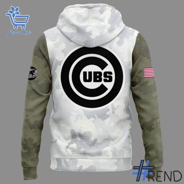 Close-up view of the Chicago Cubs Armed Forces Day Shirt print
