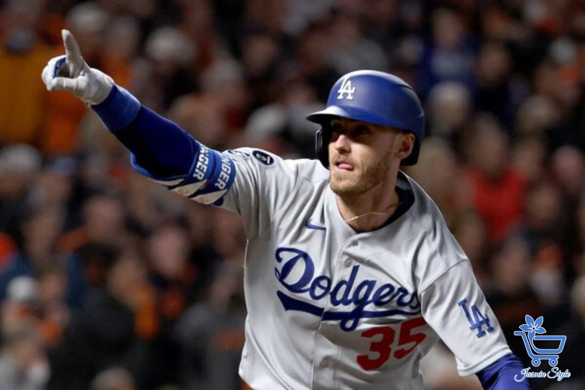 Dodgers lead the season series – outscoring the Giants – in their last matchup design on casual wear for everyday style