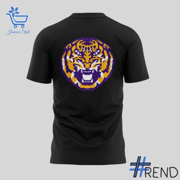From casual to standout — 3 LSU Tigers Football Team 2025 Shirt says it all.