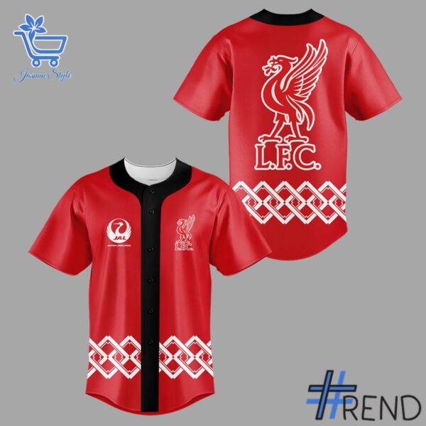 Crafted with care, the Liverpool FC x Japan Special Edition Baseball Jersey delivers a versatile look and lasting quality.