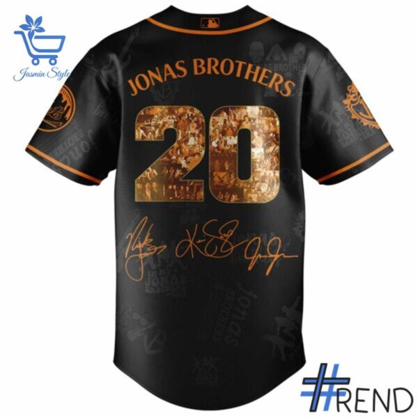 From casual to standout — 3 New York Mets Jonas Brothers Tour 2025 Jersey says it all.