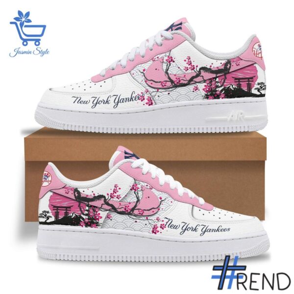 Bold and versatile 2 New York Yankees Japan style Air Force Shoes for any occasion.