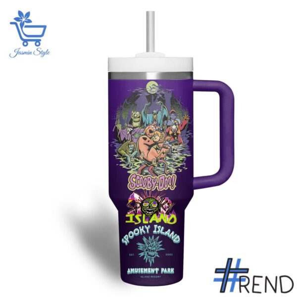 3 Scooby Doo Compagnie Spooky Island Halloween Tumbler designed with a clean aesthetic for everyday wear