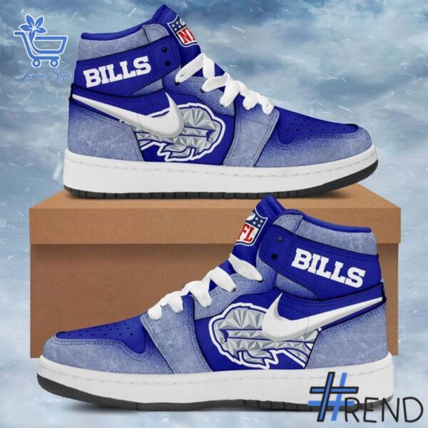 The Buffalo Bills Rivalries Cold Air Jordan adds a colorful spark to your wardrobe.