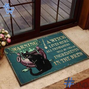Refresh your collection with the timeless Cat Warning A Witch Lives Here Doormat.