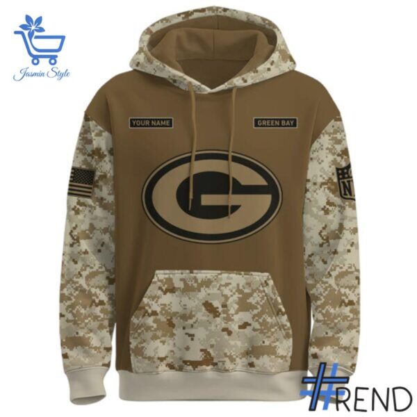 The Green Bay Packers Hunting Deer Hoodie is built for bold street style.