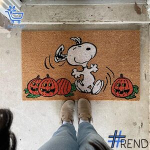 Trendy Snoopy Pumpkin Halloween Doormat perfect for casual and streetwear outfits.