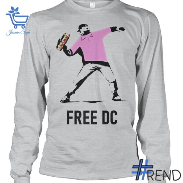 The 2 The Sandwich Guy Free DC Shirt brings street-ready confidence to everyday outfits.
