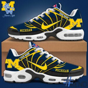 Sleek 1 Michigan Wolverines 2025 TN Air Max Shoes with bold design accents and flawless fit.